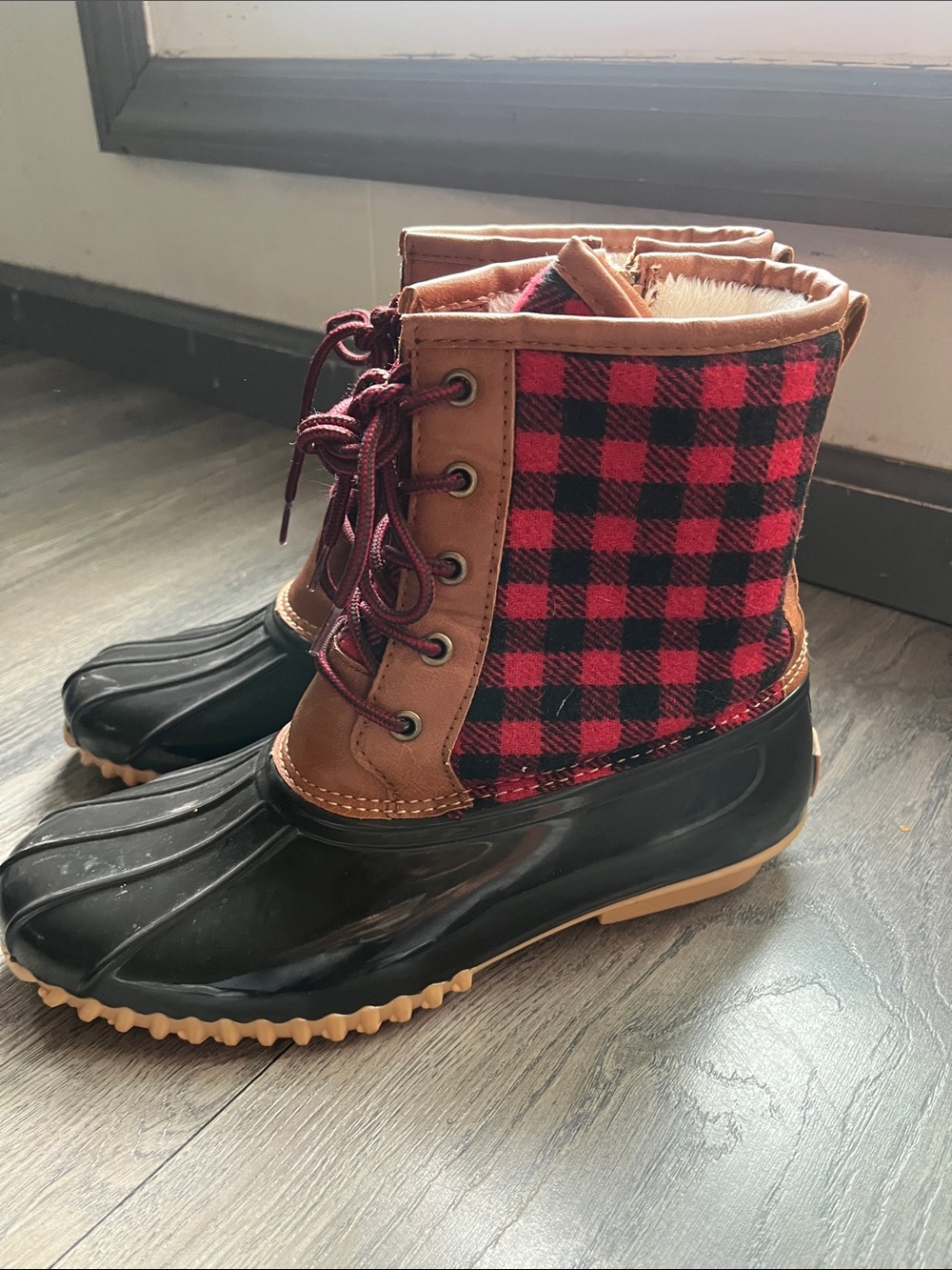 totes Red Black Plaid Winter Rain Duck Boots - Picture 3 of 15